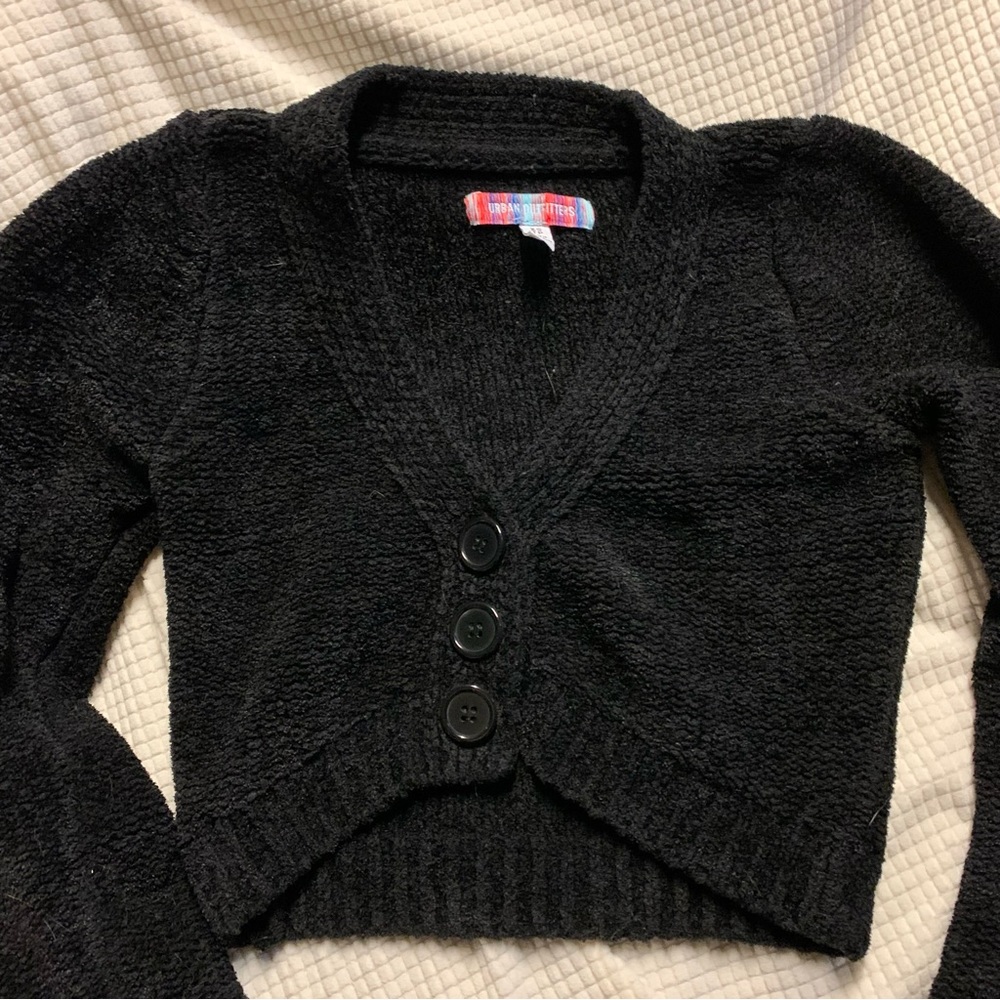 black cropped v neck soft urban outfitters sweater